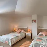 Apartment Ariana 펜션